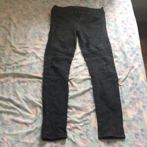 This item is men’s jeans